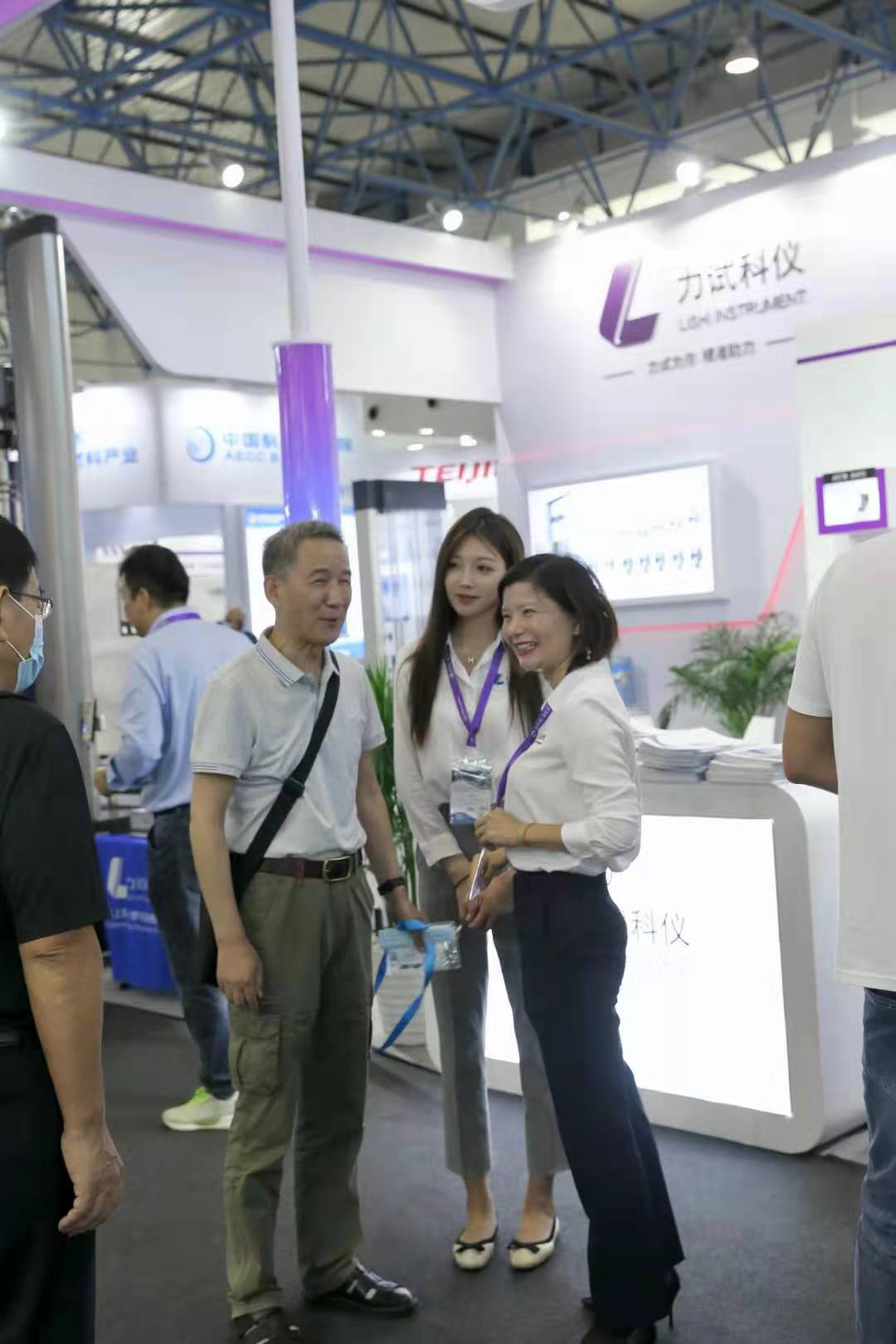 6ac422ac-4c74-49c2-b706-33c187f4d563